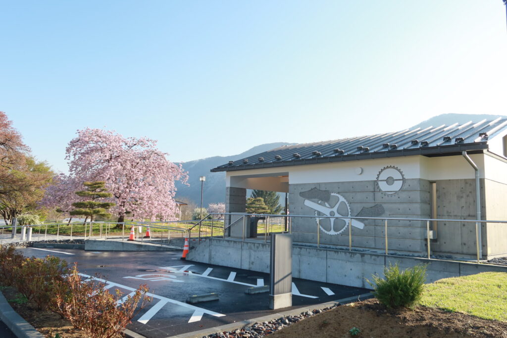 女沢公園トイレ新築工事