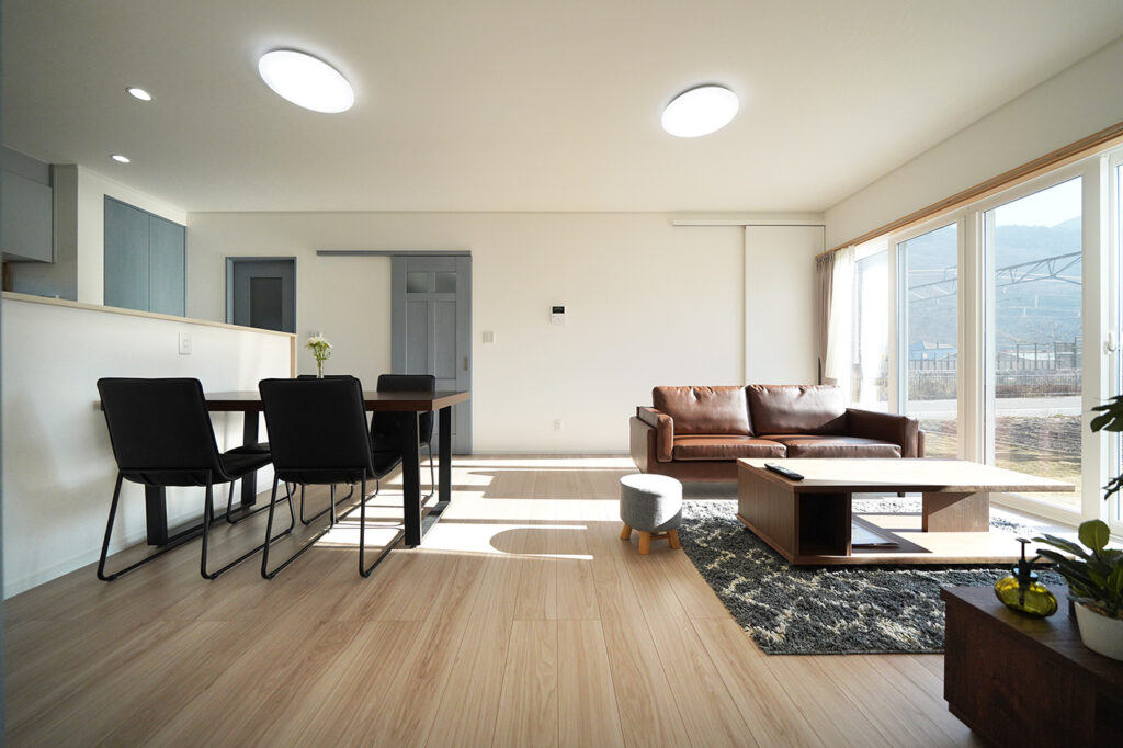 千曲市寂蒔 モデルハウス 室内