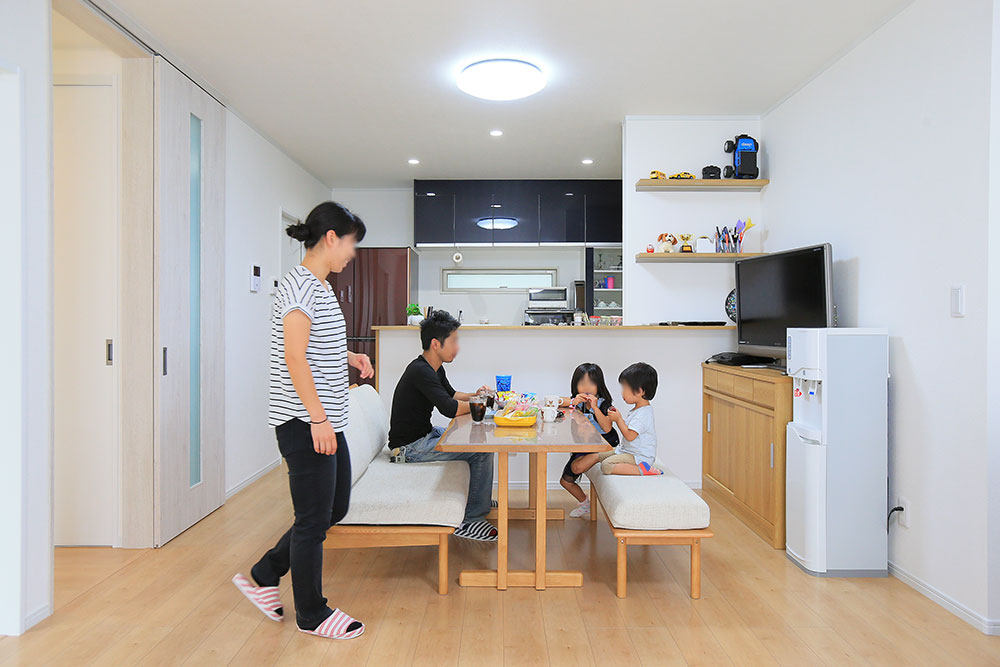 家族で寛げるダイニング