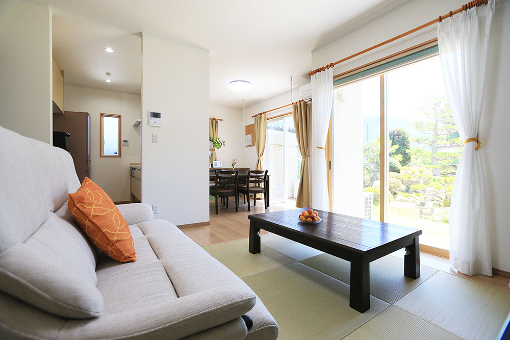 プライベートもしっかり守れる２世帯住宅の家